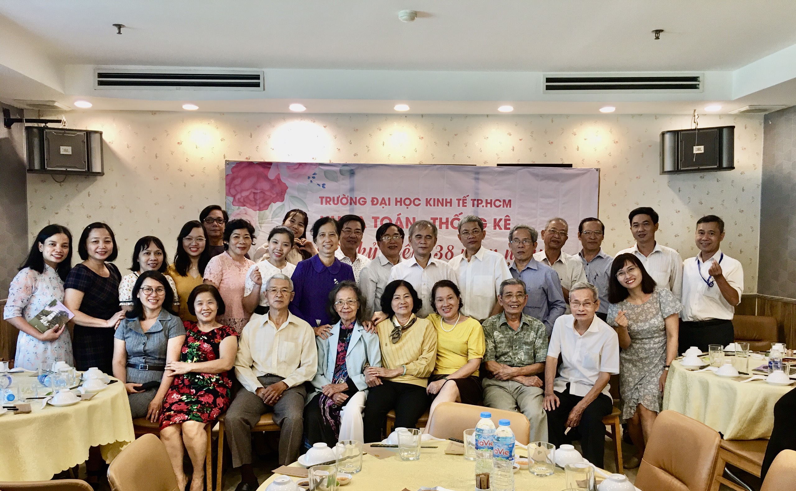 Danh sách cán bộ hưu trí khoa Toán - Thống kê